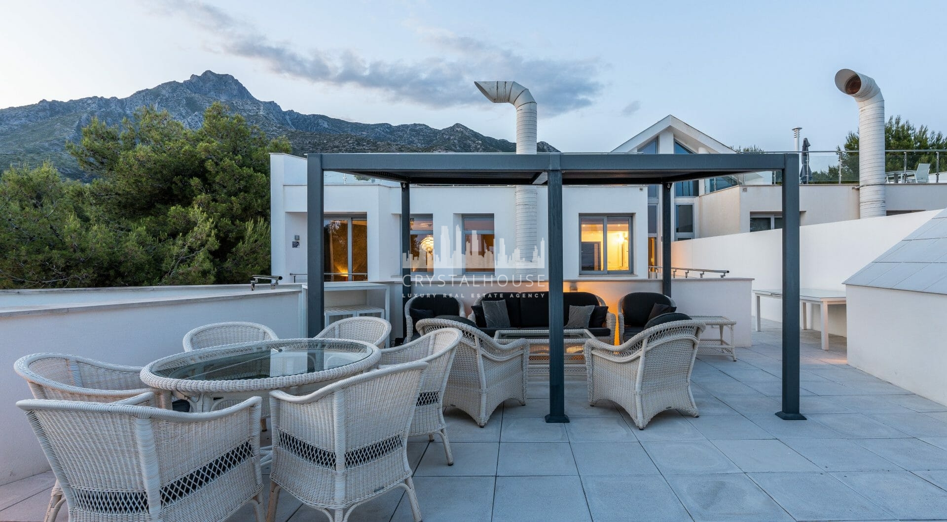 Bliźniacza willa na sprzedaż w Meisho Hills, Marbella Golden Mile