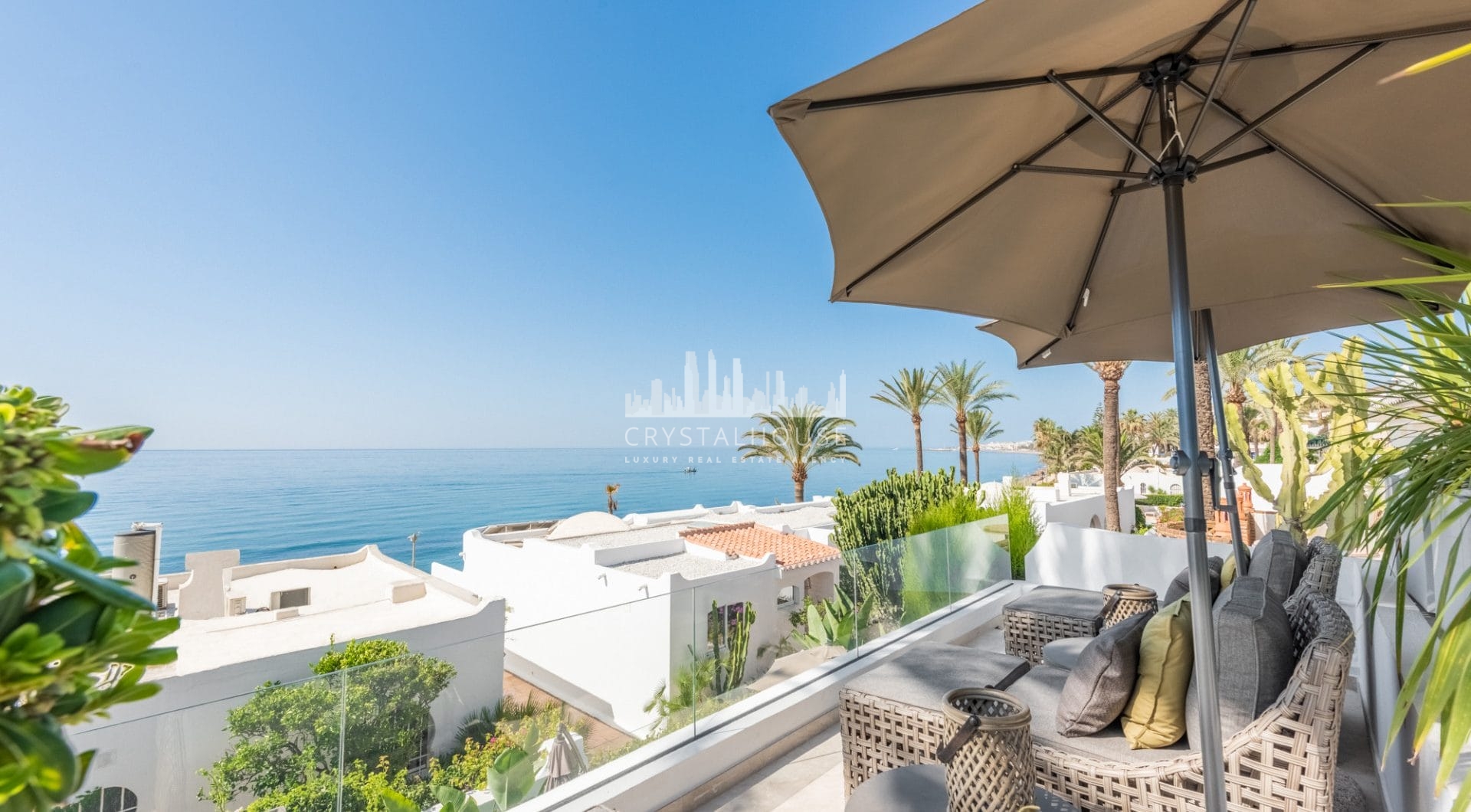 Dom szeregowy na sprzedaz w El Oasis Club, Marbella