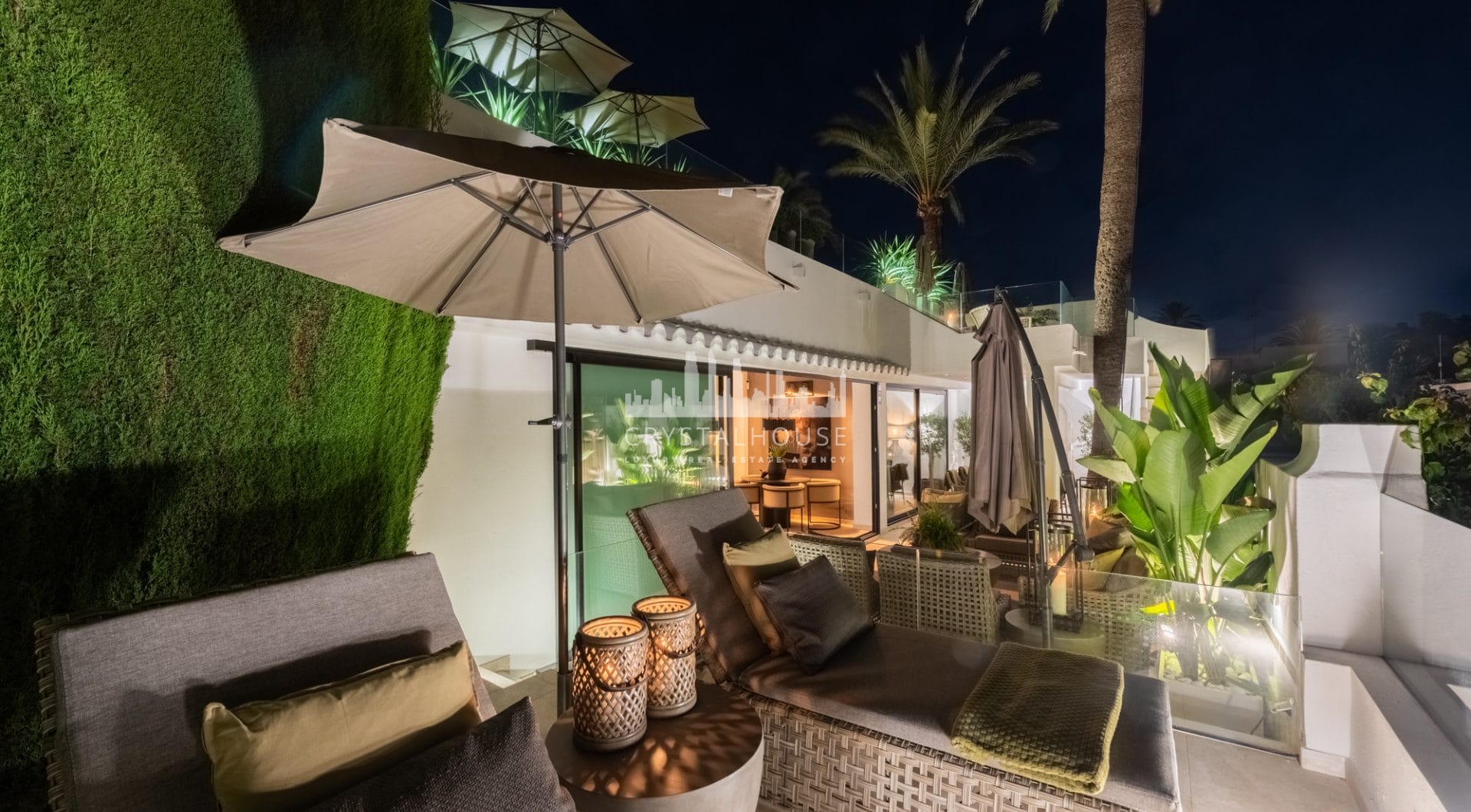 Dom szeregowy na sprzedaz w El Oasis Club, Marbella