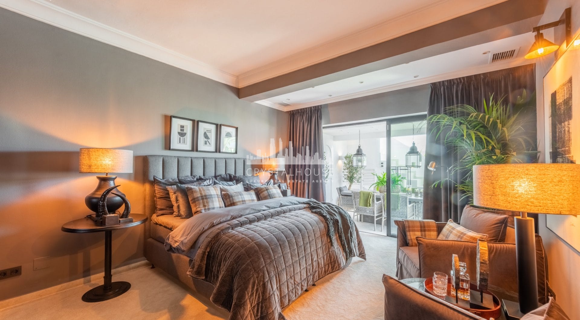 Dom szeregowy na sprzedaz w El Oasis Club, Marbella