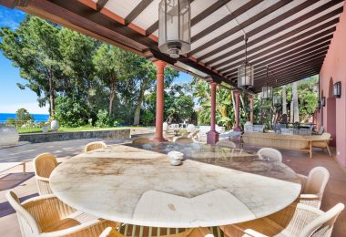 Wspaniałe sześć sypialni Villa zlokalizowane w Hacienda Las Chapas, Marbella z zaskakującymi widokami morza