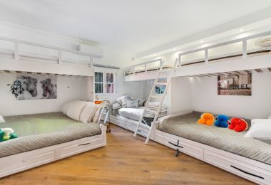 Wspaniałe sześć sypialni Villa zlokalizowane w Hacienda Las Chapas, Marbella z zaskakującymi widokami morza