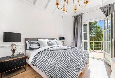 Wspaniałe sześć sypialni Villa zlokalizowane w Hacienda Las Chapas, Marbella z zaskakującymi widokami morza