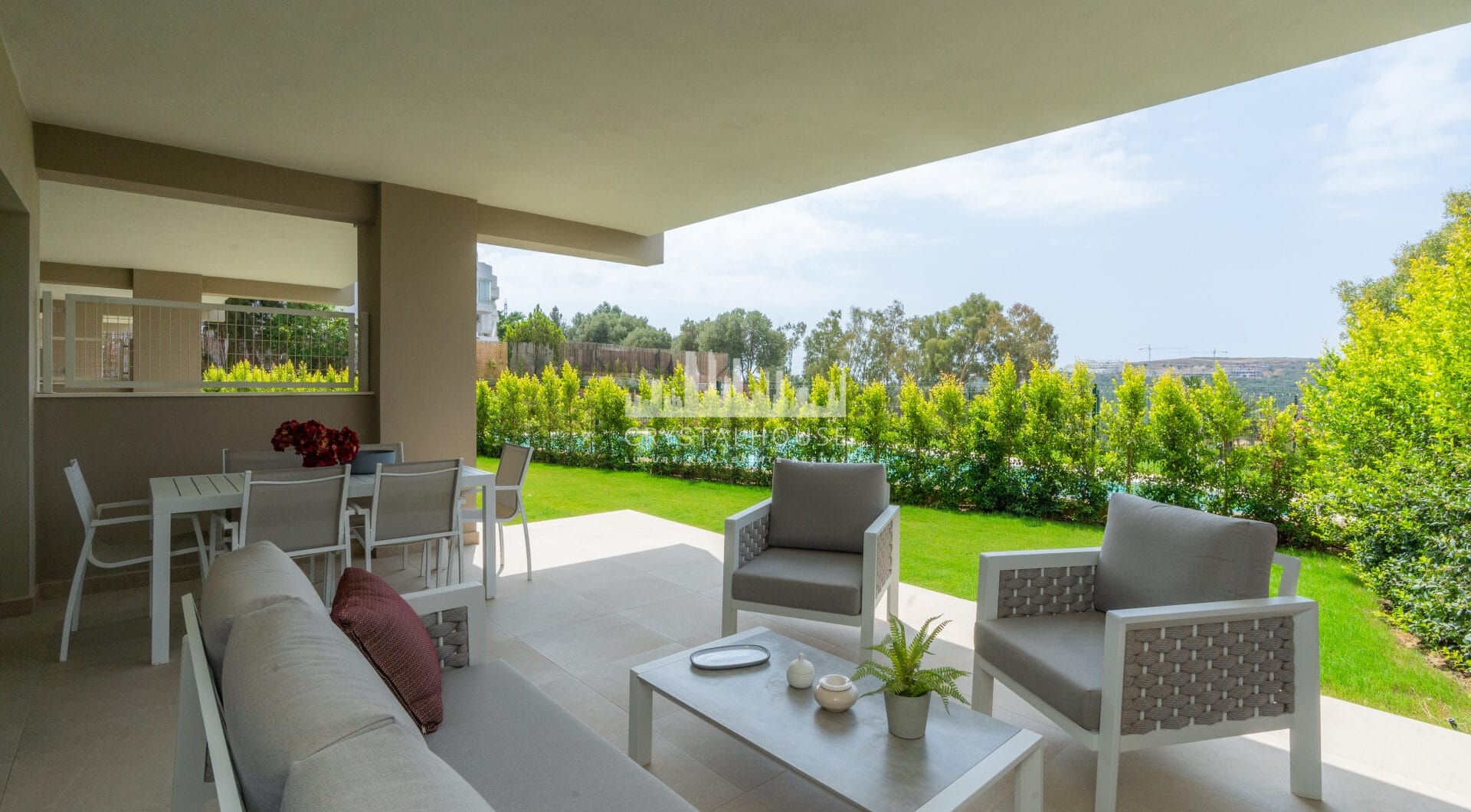 Sunny Golf, modern frontline golf apartments and penthouses in Estepona.