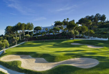 Sunny Golf, modern frontline golf apartments and penthouses in Estepona.