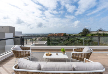 Marbella Lake, a modern development at the heart of Golf Valley in Nueva Andalucía.