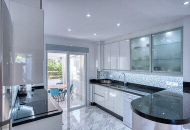 Fully renovated two bedroom, ground floor apartment in the well-known and gated community Marbella Real