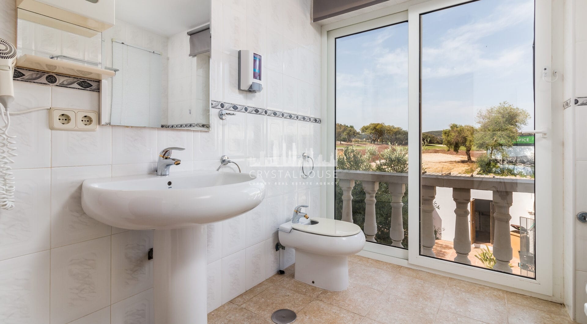 Hotel for Sale next to Sotogrande