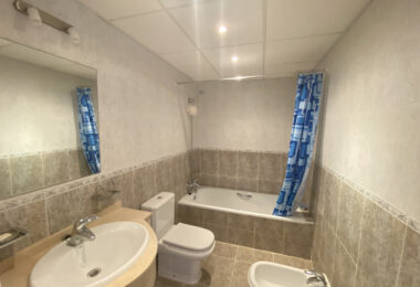 3 bedroom townhouse with sea and mountain views