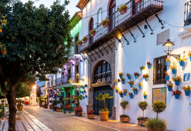 Apartment in the centre of Marbella, on the second line of the beach