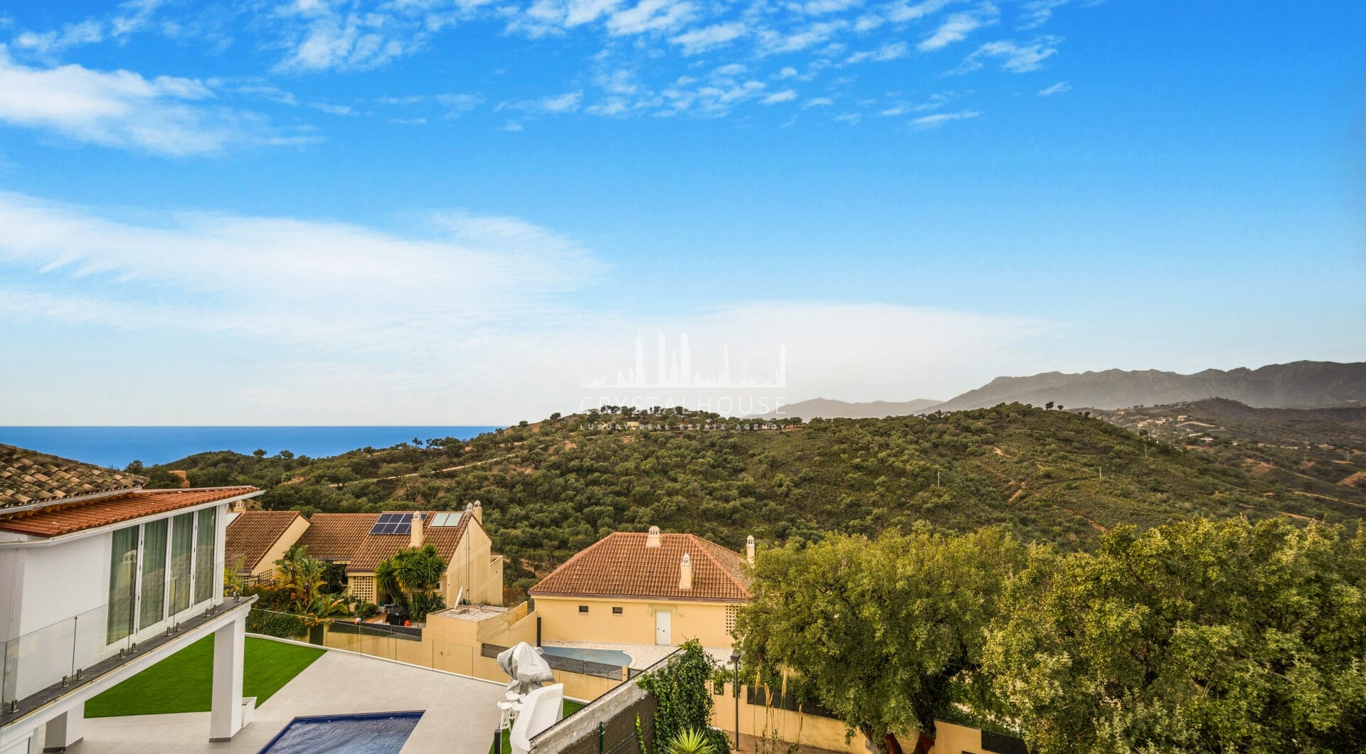 Fantastic three bedroom semi detached villa in a gated community of Monte Elviria, La Mairena