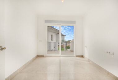Fantastic three bedroom semi detached villa in a gated community of Monte Elviria, La Mairena