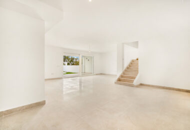 Fantastic three bedroom semi detached villa in a gated community of Monte Elviria, La Mairena