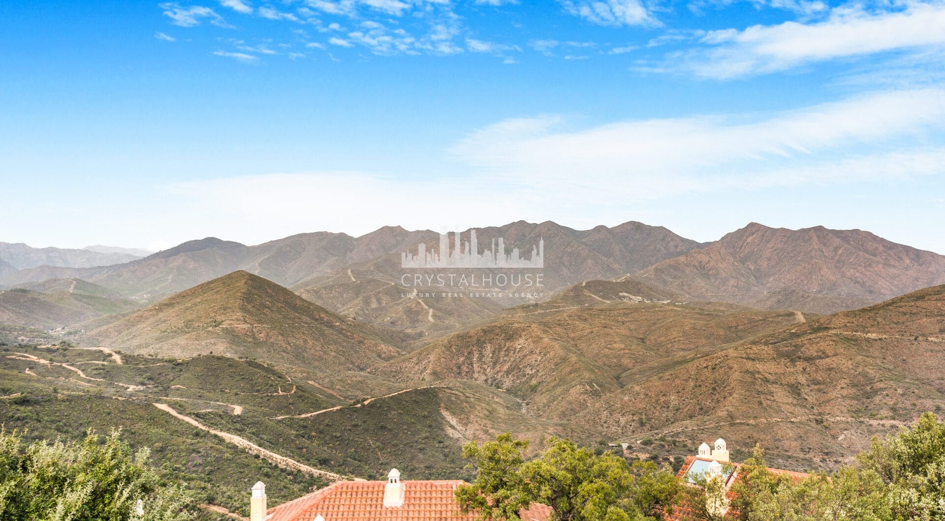 Fantastic three bedroom semi detached villa in a gated community of Monte Elviria, La Mairena