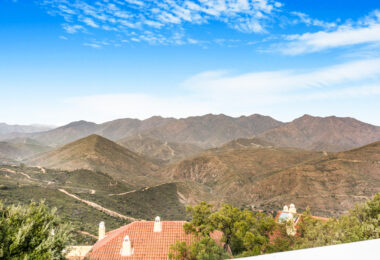 Fantastic three bedroom semi detached villa in a gated community of Monte Elviria, La Mairena