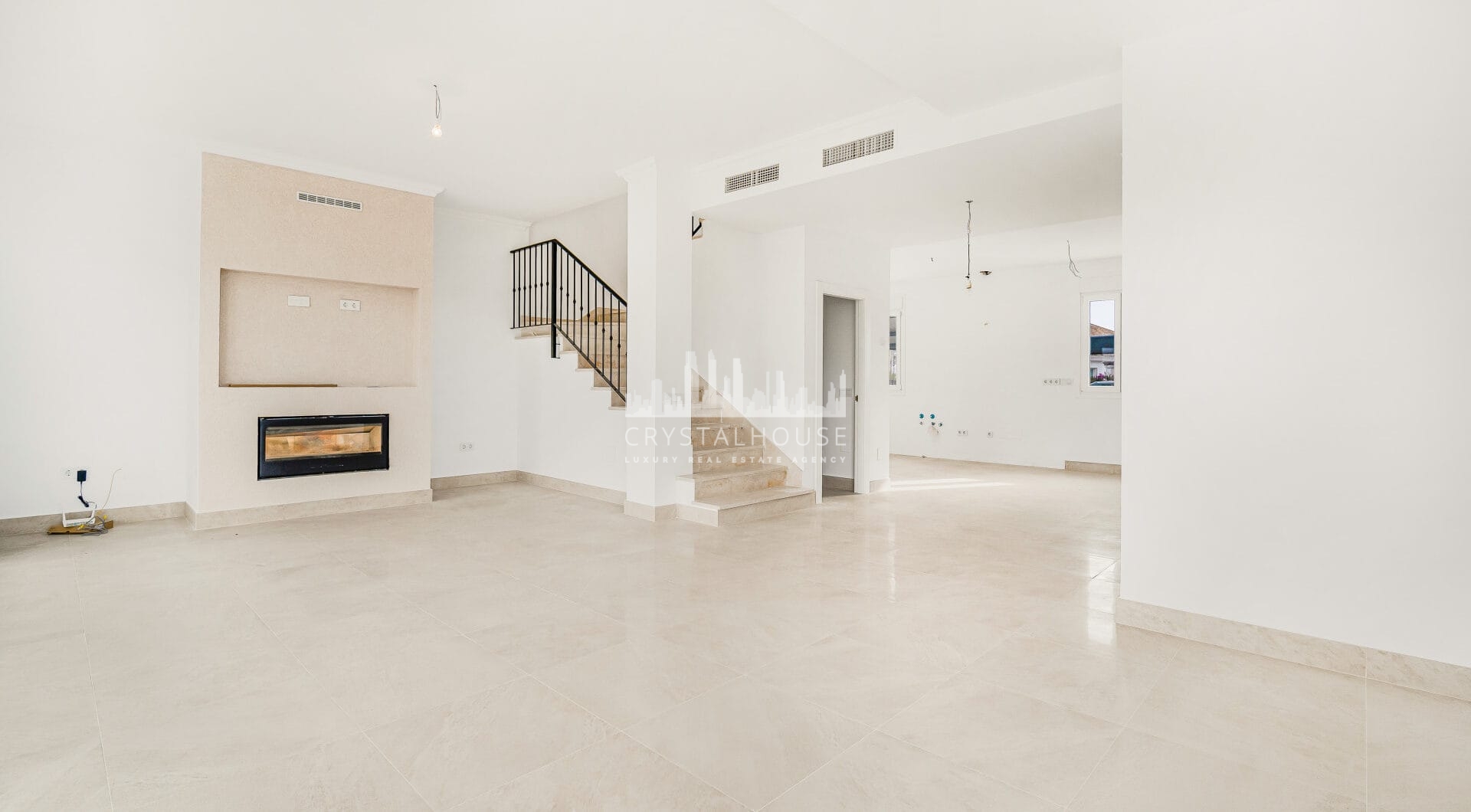 Fantastic three bedroom semi detached villa in a gated community of Monte Elviria, La Mairena