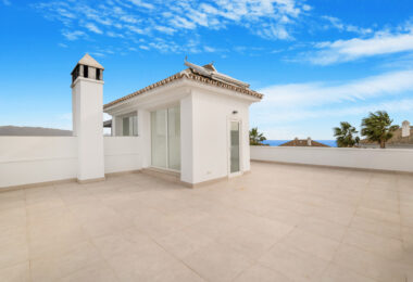 Fantastic three bedroom semi detached villa in a gated community of Monte Elviria, La Mairena
