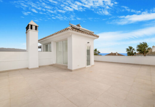 Fantastic three bedroom semi detached villa in a gated community of Monte Elviria, La Mairena