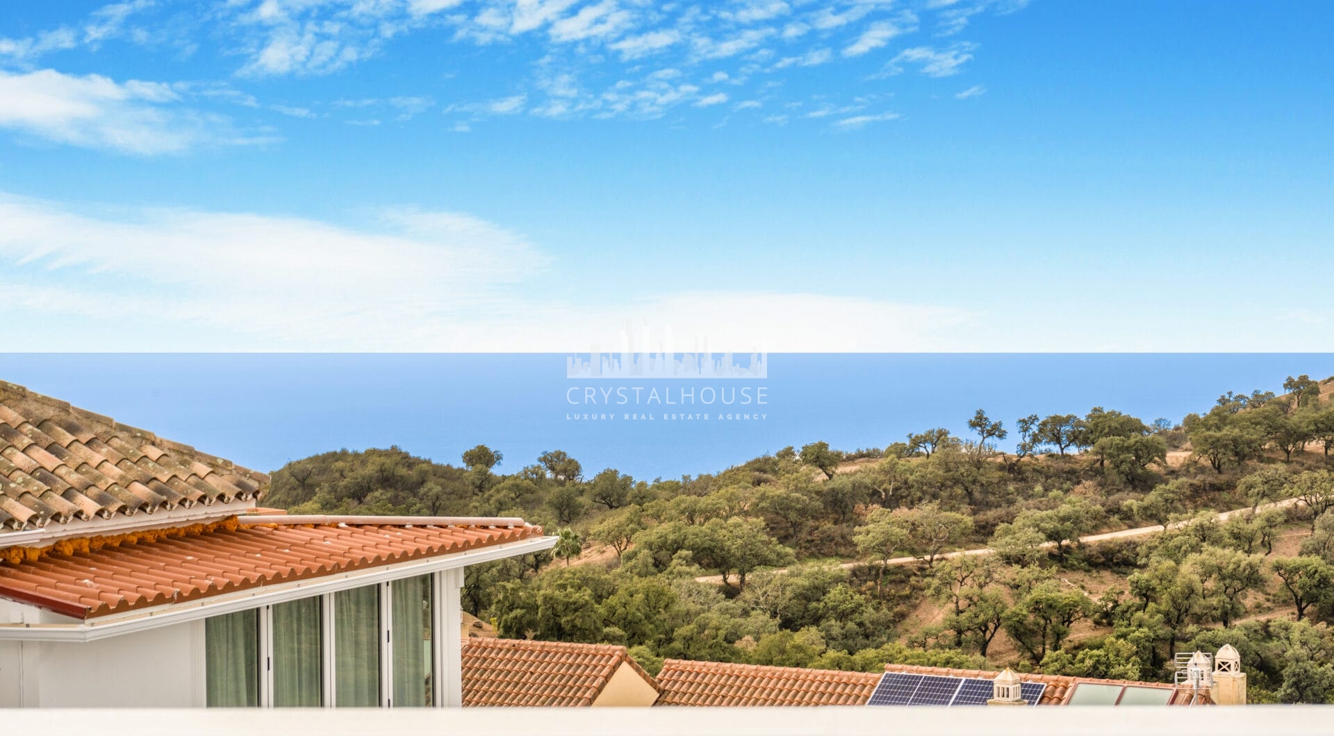 Fantastic three bedroom semi detached villa in a gated community of Monte Elviria, La Mairena