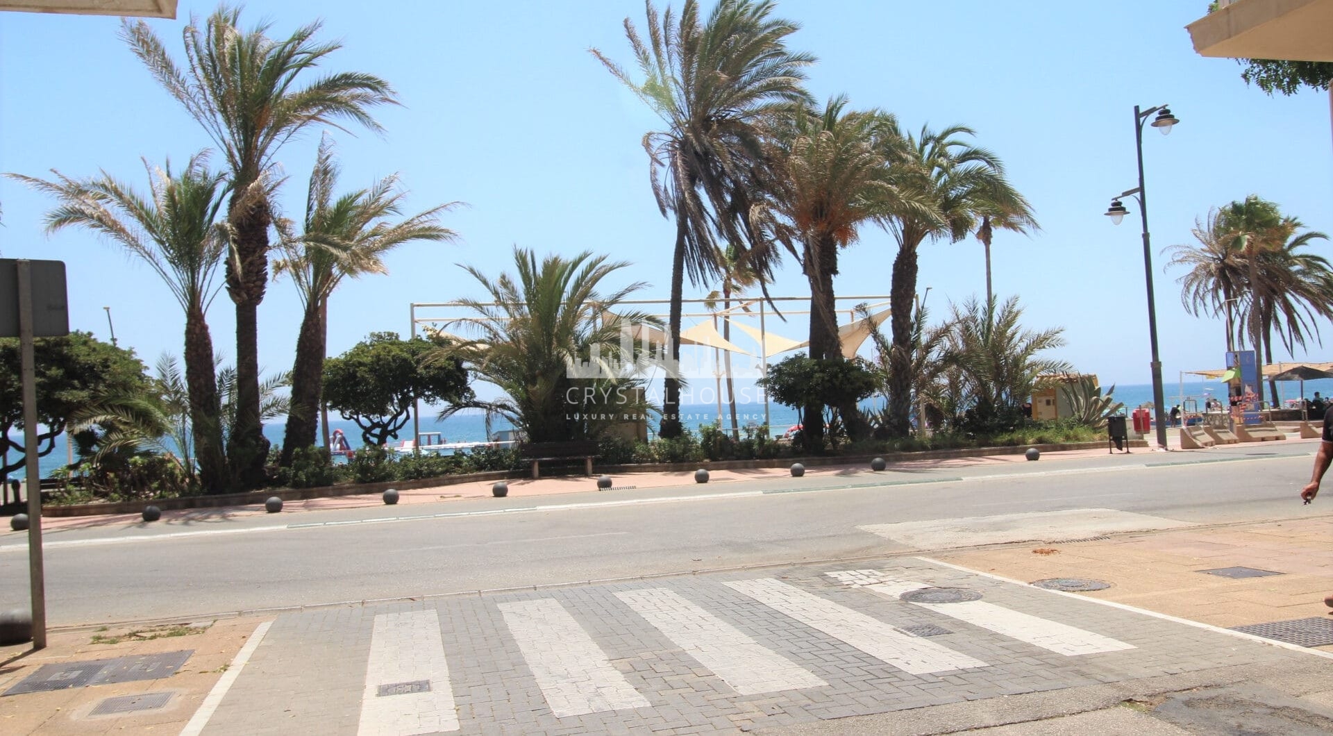 Apartment available second line to the beach in the heart of Estepona