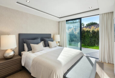 Oslo 79 – Luxurious Villa with Andalusian Charm in Nueva Andalucia