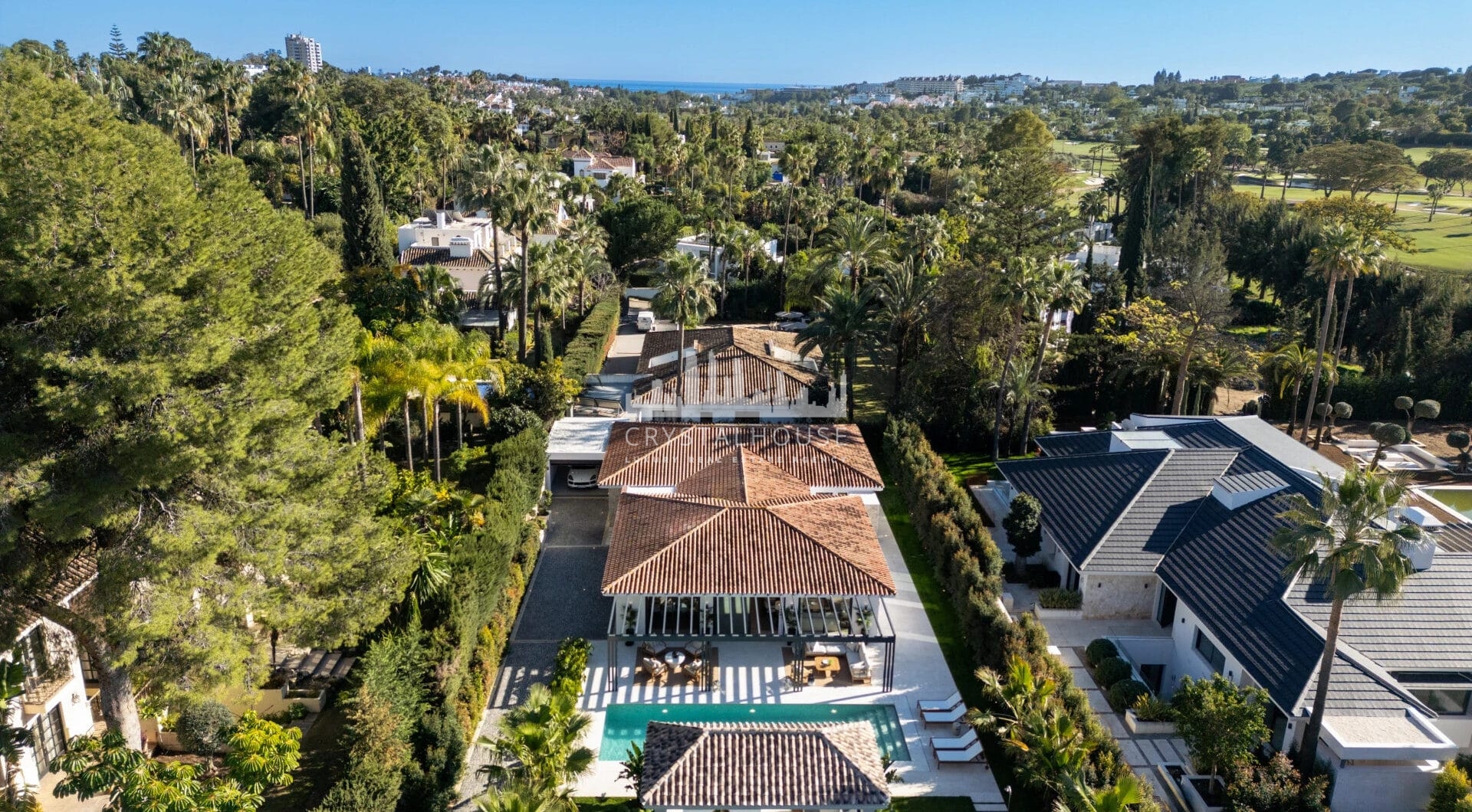 Oslo 79 – Luxurious Villa with Andalusian Charm in Nueva Andalucia