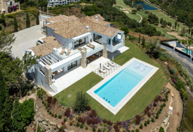 Villa Amara Unique Luxury Villa with Unparalleled Views in El Herrojo