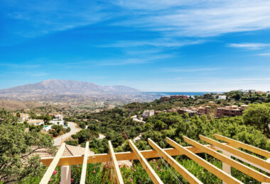 Absolutely epic candle with views to the sea, the valley, and the dawn! In Monte Elviria, Marbella East.