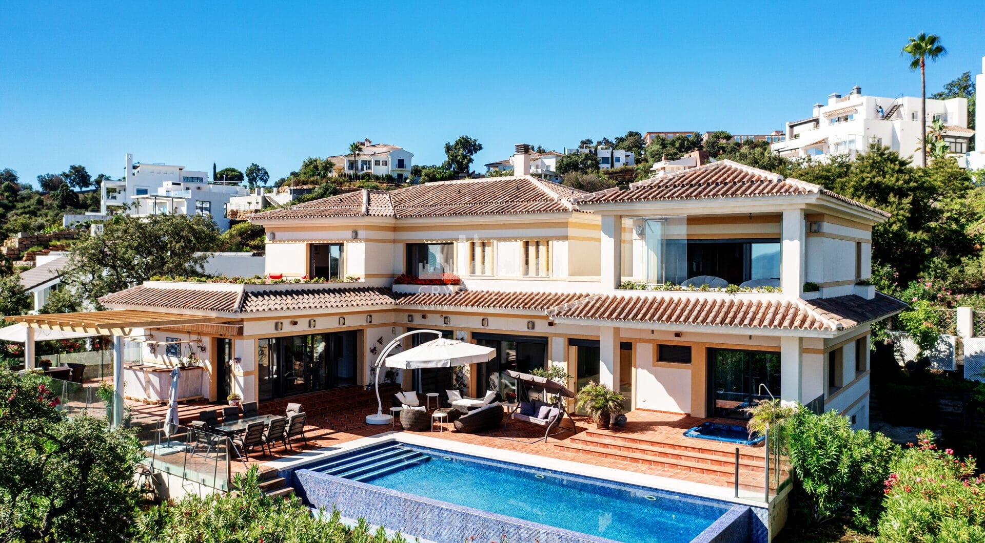 Absolutely epic candle with views to the sea, the valley, and the dawn! In Monte Elviria, Marbella East.
