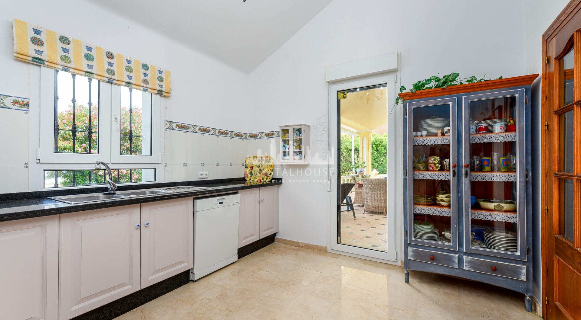 Luxury 3-Bedroom House with Private Pool in Manilva, Malaga