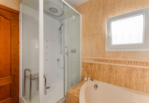 Luxury 3-Bedroom House with Private Pool in Manilva, Malaga