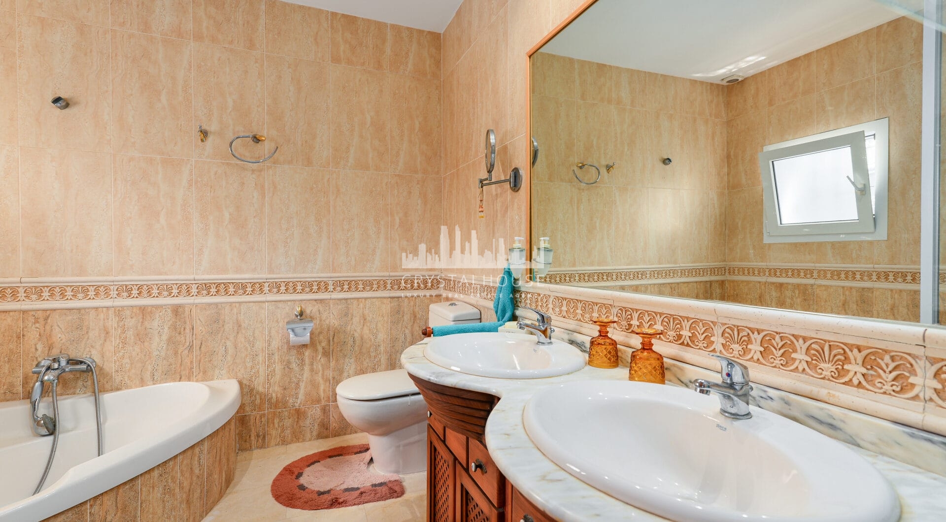 Luxury 3-Bedroom House with Private Pool in Manilva, Malaga