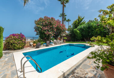 Luxury 3-Bedroom House with Private Pool in Manilva, Malaga