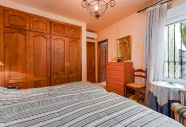 Luxury 3-Bedroom House with Private Pool in Manilva, Malaga