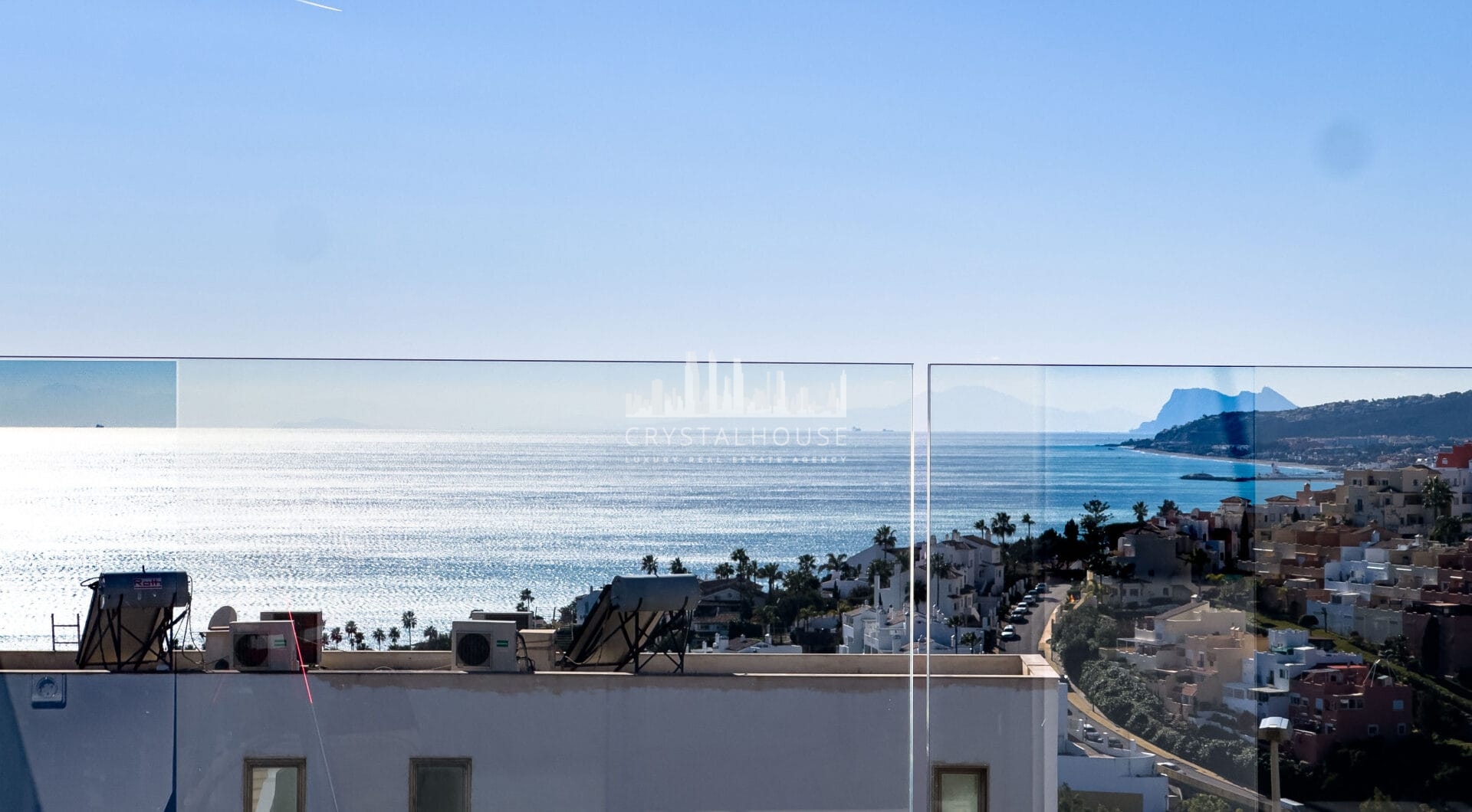 Azata Delmare  - Casares Costa - Apartments with spectacular sea views. Strategically located 250m from the beach, Azata Delmare is a complex of 74 apartments of 2 and 3 bedrooms.
