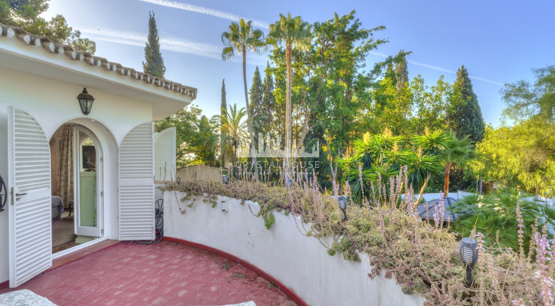 Wonderful six bedroom, south facing villa in the residential area Rocio de Nagueles, Marbella with guest apartment