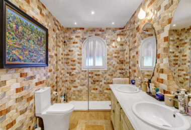 Wonderful six bedroom, south facing villa in the residential area Rocio de Nagueles, Marbella with guest apartment