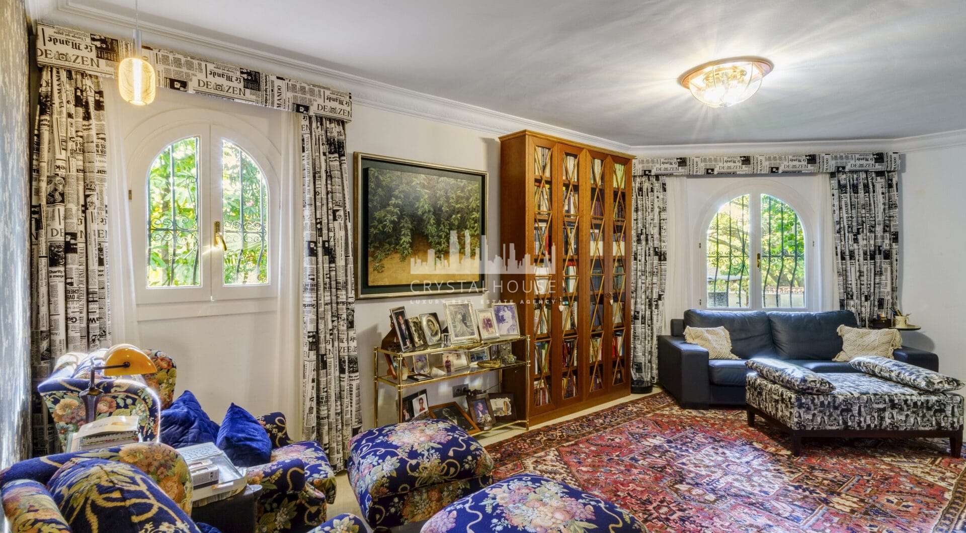 Wonderful six bedroom, south facing villa in the residential area Rocio de Nagueles, Marbella with guest apartment