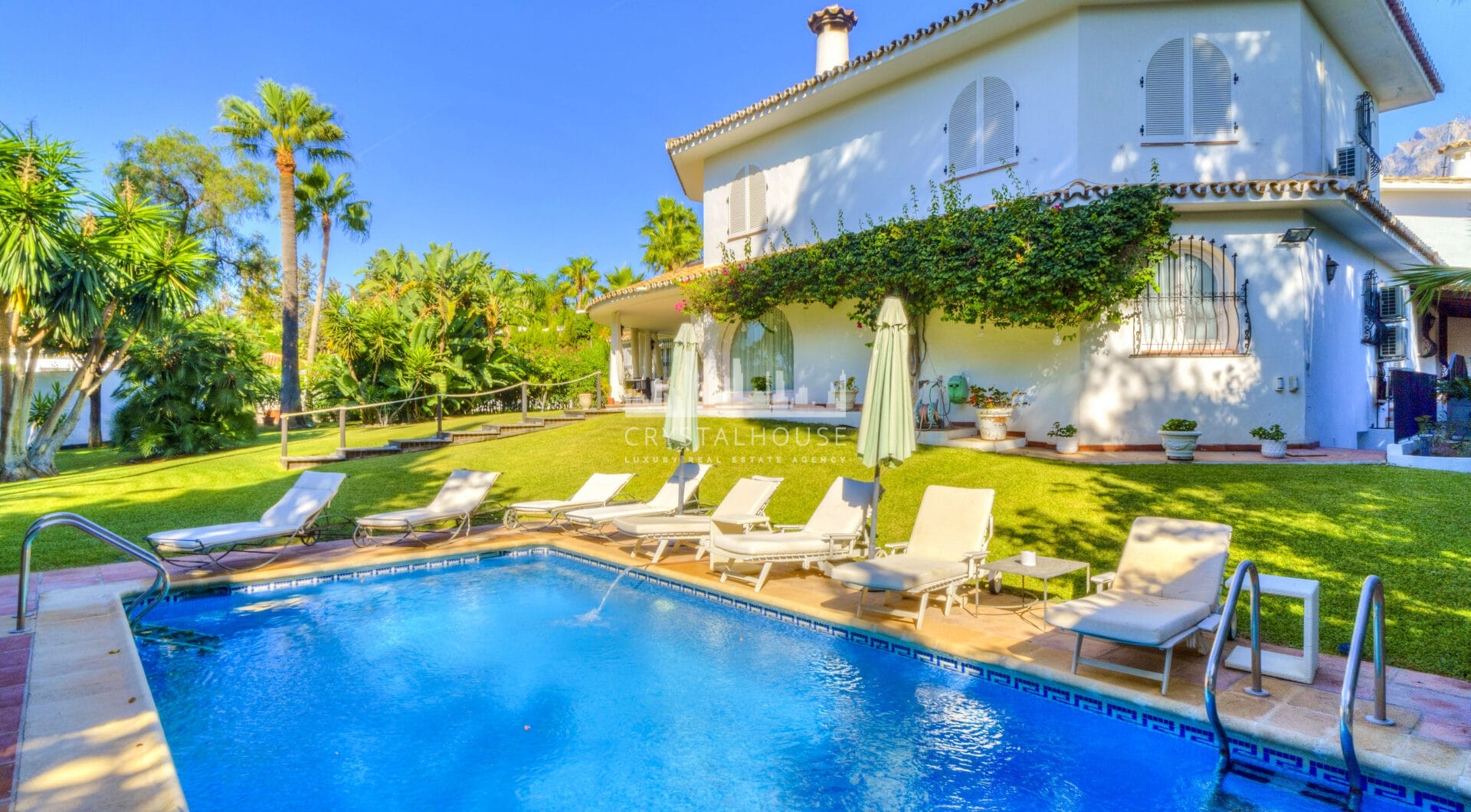 Wonderful six bedroom, south facing villa in the residential area Rocio de Nagueles, Marbella with guest apartment