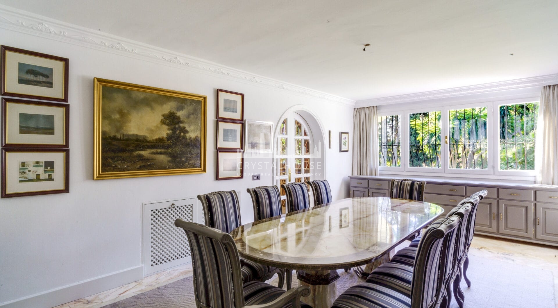 Wonderful six bedroom, south facing villa in the residential area Rocio de Nagueles, Marbella with guest apartment
