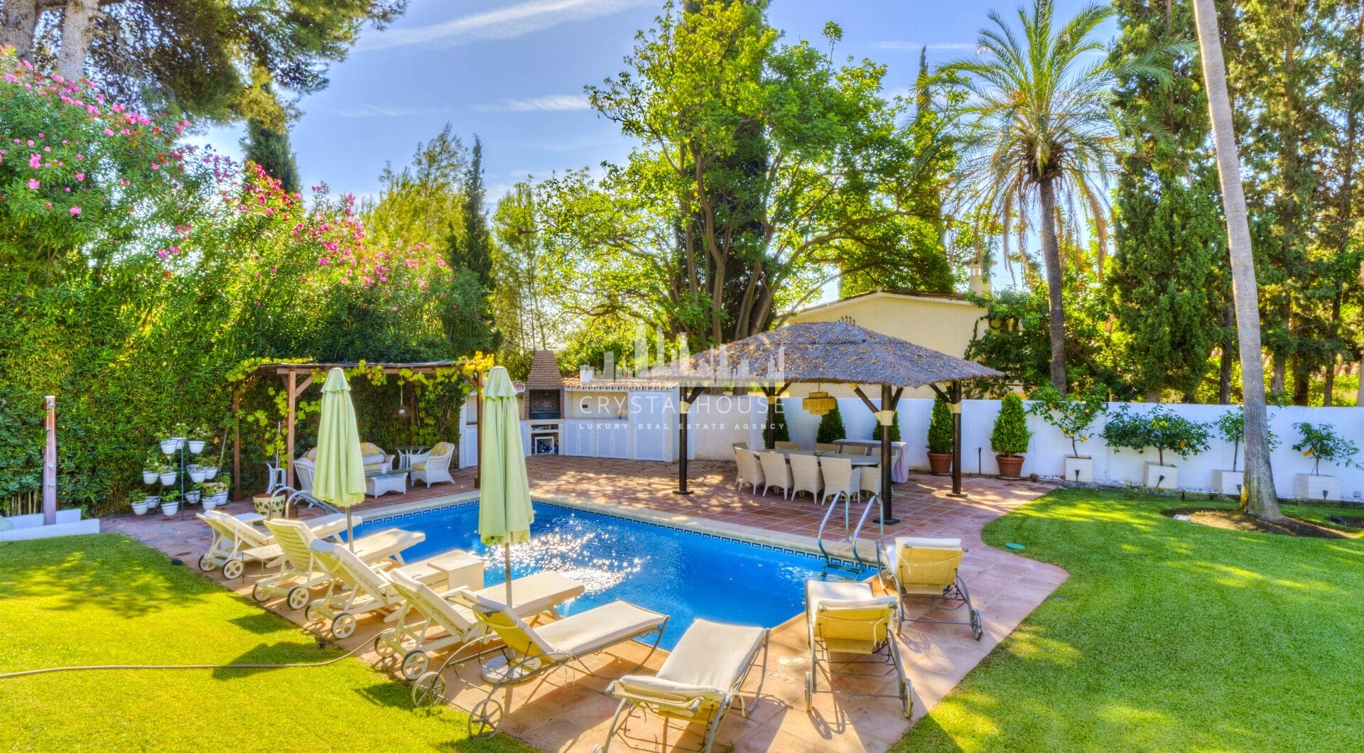Wonderful six bedroom, south facing villa in the residential area Rocio de Nagueles, Marbella with guest apartment