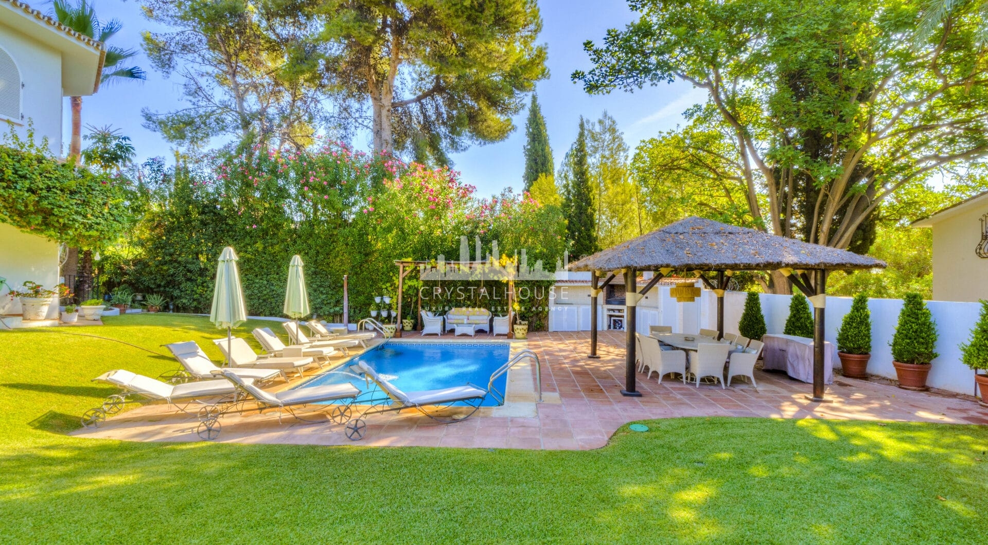 Wonderful six bedroom, south facing villa in the residential area Rocio de Nagueles, Marbella with guest apartment