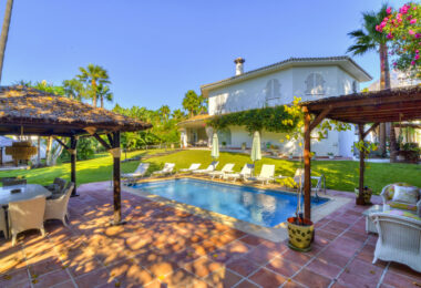 Wonderful six bedroom, south facing villa in the residential area Rocio de Nagueles, Marbella with guest apartment