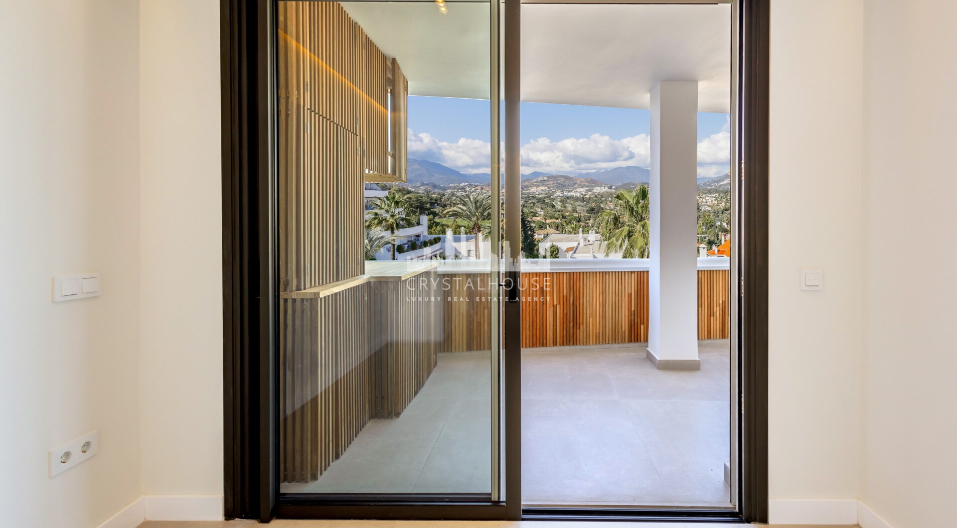 Beautifully reformed two bedroom apartment in the gated community of Jardines de Andalucía, Nueva Andalucia with sea views