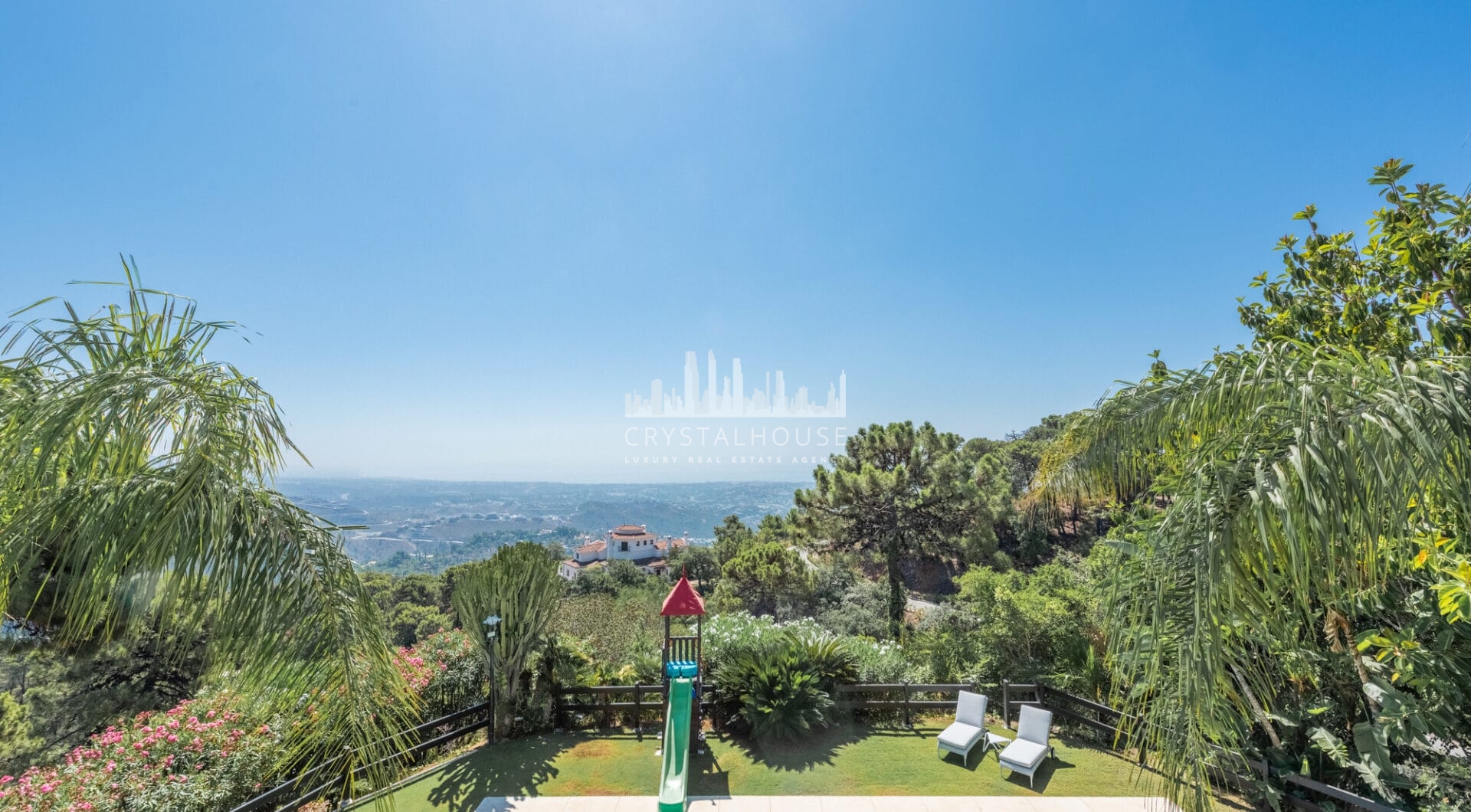 Wonderful villa in La Zagaleta, with sea views and an indoor swimming pool and SPA!