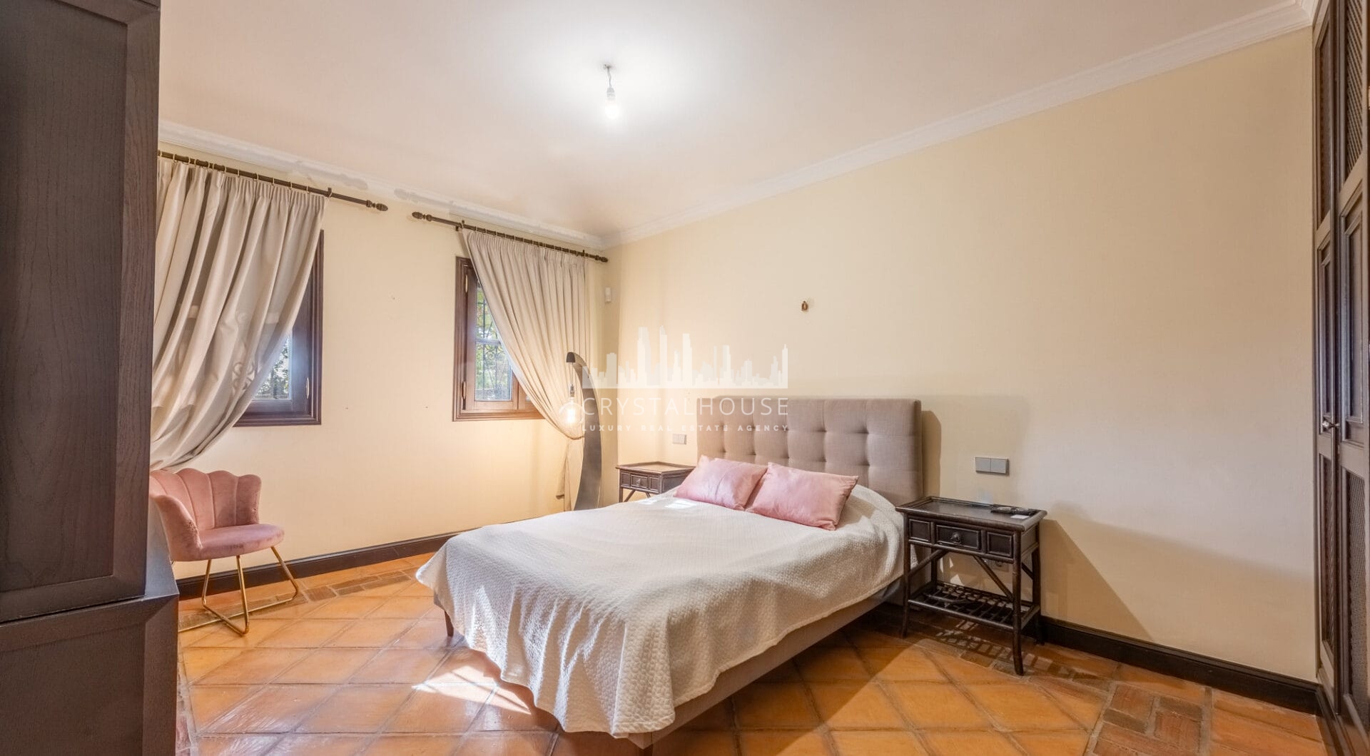 Wonderful villa in La Zagaleta, with sea views and an indoor swimming pool and SPA!