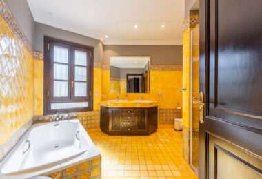 Wonderful villa in La Zagaleta, with sea views and an indoor swimming pool and SPA!