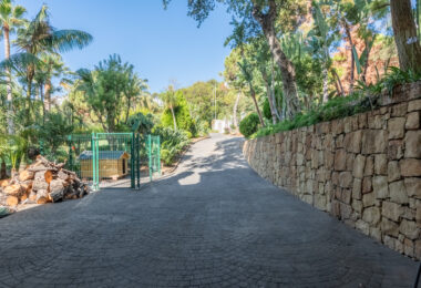 Wonderful villa in La Zagaleta, with sea views and an indoor swimming pool and SPA!