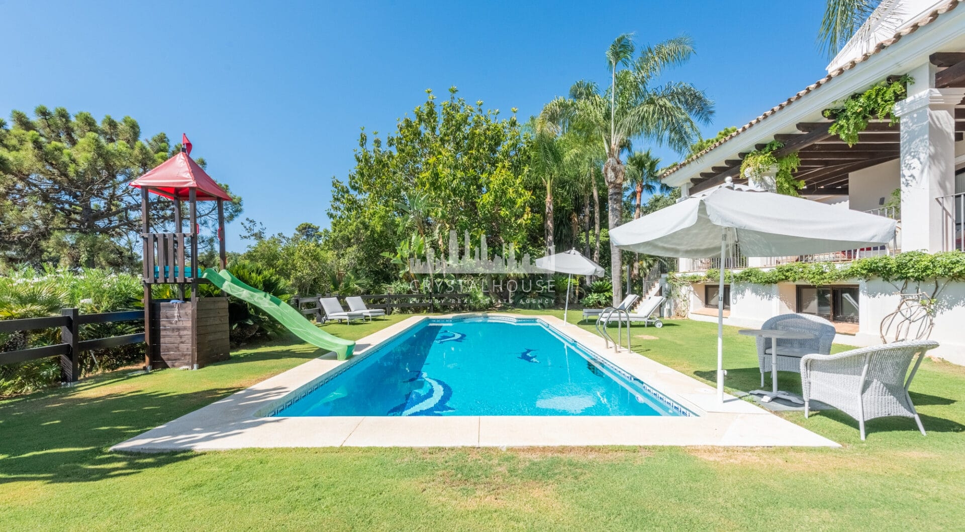 Wonderful villa in La Zagaleta, with sea views and an indoor swimming pool and SPA!