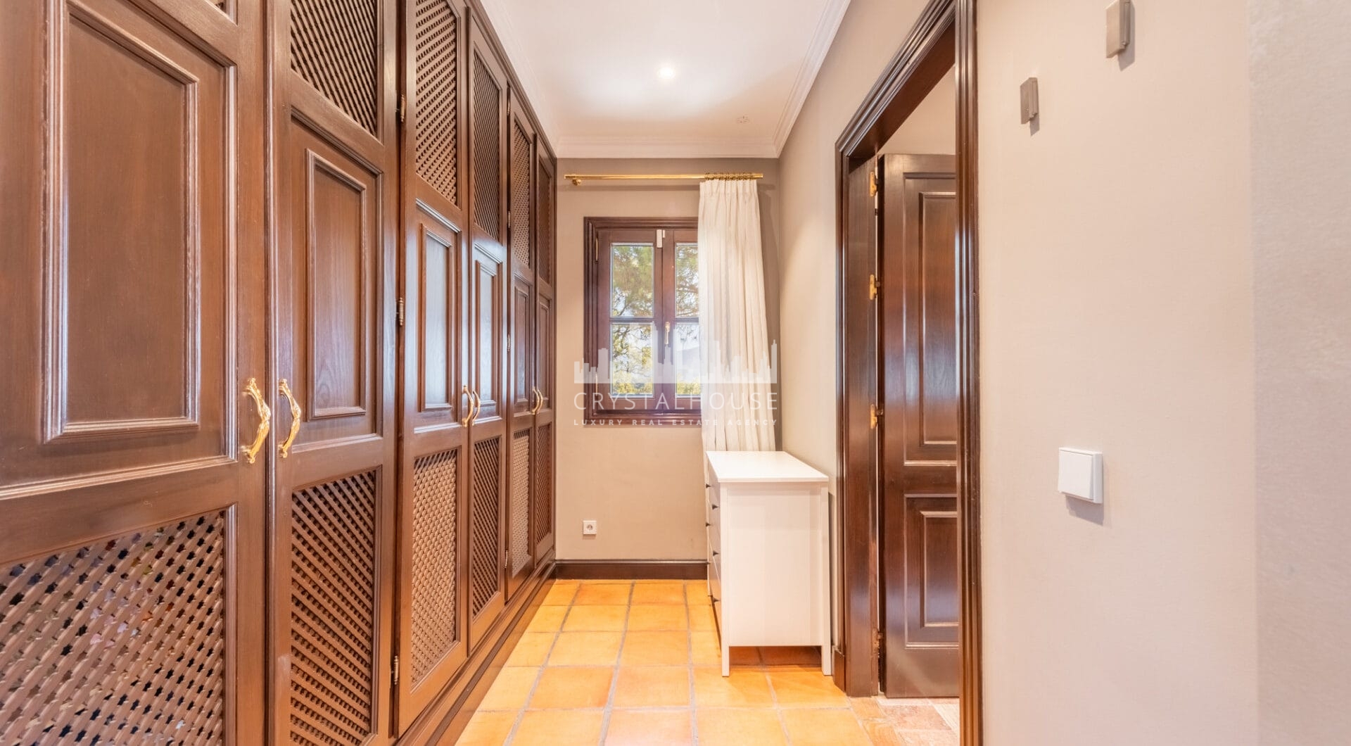 Wonderful villa in La Zagaleta, with sea views and an indoor swimming pool and SPA!